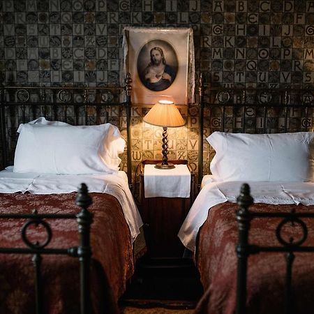 เซนต์เบเนดิกต์ บีแอนด์บี Bed & Breakfast เฮสติงส์ ภายนอก รูปภาพ